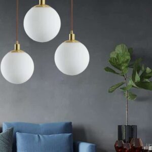 Miresa-luminaria-teto-pendente-bola-esfera-globo-de-vidro-branco-leitoso-metal-dourado