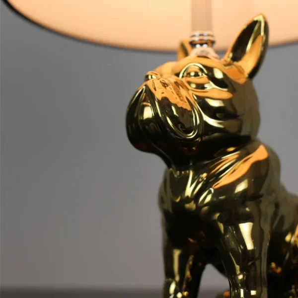 Abajur Cultura Pop Design Cão Buldogue De Resina e Cúpula Tecido - Image 3