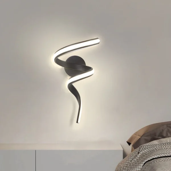 Arandela Pirâmide Espiral Alumínio e Luz LED - Image 3