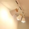 Spot de trilho em cone e madeira led 9W