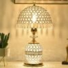 Oufula-lumin-ria-de-mesa-em-cristal-com-controle-remoto-l-mpada-criativa-e-de-luxo Abajur de cristal e led com controle remoto