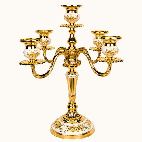 Candelabros com suporte para velas