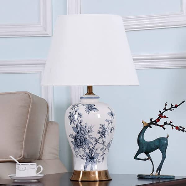 Lumin-ria-de-mesa-chinesa-azul-e-branca-l-mpada-de-mesa-em-cer-mica-vintage-1