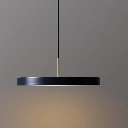 pendente moderno disco plato aluminio preto e luz de led marca miresa