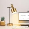 Nordic-Bedroom-Bedside-Lamp-Ins-Simple-Style-Study-Reading-Decoration-Table-Lamp-Living-Room-Bedroom-Bedside-1 Luminária de mesa minimalista
