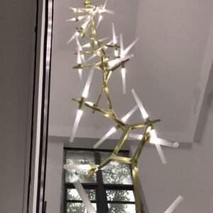 Lustre para Escada