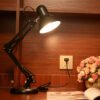 Ajust-vel-longo-balan-o-bra-o-Desk-l-mpadas-LED-cl-ssico-com-interruptor-luz Luminária de mesa articulada moderna