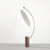 Design-criativo-de-arte-simples-para-sala-de-estar-sof-de-canto-l-mpadas-de-ch Luminária de chão escultural contemporâneo
