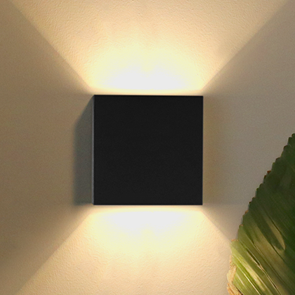 Arandela Para Jardim led 5w | Miresa | loja-de-luminárias-São-Paulo Foto de arandela Para Jardim led 5w, arandela jardim led, catálogo Miresa, loja-de-luminárias-São-Paulo.