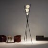 Minimalista-Impress-o-3D-Design-Lua-L-mpada-De-Assoalho-L-mpada-De-Mesa-LED-L Luminária de chão tripé com bolas de vidro brancas