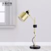 Luminária de mesa dourado industrial