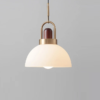 pendente de vidro leitoso moderno marca miresa Pendente moderno de vidro branco leitoso