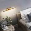 L-mpada-de-parede-girat-ria-LED-para-sala-de-estar-moderno-n-rdico-minimalista-quarto-2 Arandela barra minimalista giratória de LED