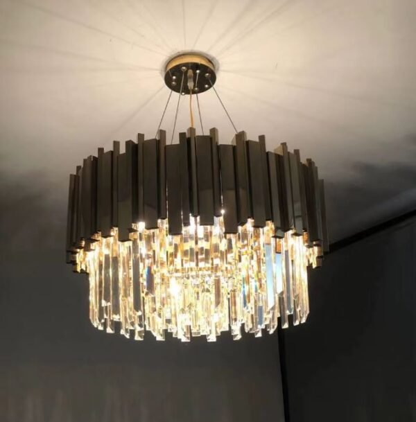 lustre redondo Dourado de cristal redonda para sala de TV Lustre Acabamento Aço Inoxidável e Cristal K9