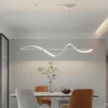 Lustres-interiores-para-decora-o-de-casa-Luzes-LED-para-sal-o-e-quarto-Ilumina-o Lustre Retangular Minimalista Espiral