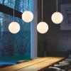 Personalidade-criativa-moderna-restaurante-bar-quarto-decora-o-lumin-ria-nordic-simples-nica-cabe-a-bola-2 Pendente Bola Vidro Branco Leitoso Fosco