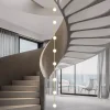 Escada-lustre-pequeno-apartamento-duplex-minimalista-super-longo-costura-frisado-design-criativo-primeira-linha-multi-cabe Lustre Moderno Minimalista Para Escadas e Teto Alto Duplo