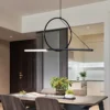 Extremamente-Simples-e-Criativo-LED-Candelabro-de-Tira-Longa-Linha-Geom-trica-Modelagem-Sala-de-Jantar-1 Lustre Preto Minimalista Linear e Circulo