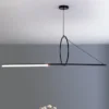 Extremamente-Simples-e-Criativo-LED-Candelabro-de-Tira-Longa-Linha-Geom-trica-Modelagem-Sala-de-Jantar Lustre Preto Minimalista Linear e Circulo