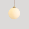 pendente bola de vidro branca fosca leitosa marca miresa Pendente Teto Bola Vidro Metal Dourado