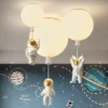 Astronauta-bal-o-Spaceman-candelabro-para-crian-a-luz-de-teto-LED-estilo-moderno-decora-o Pendente Luminária Infantil Astronauta Com Balão