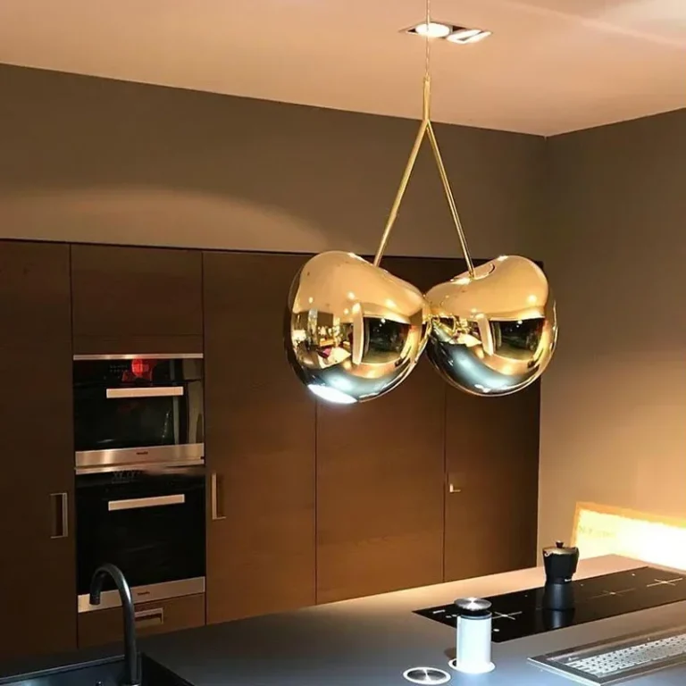 Lustre Pendente Forma De Cereja, uma opção de lustre moderno pendente forma, vendida pela Miresa, loja-de-luminárias-São-Paulo.