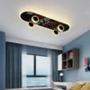Criativo-Skate-Luz-de-Teto-N-rdico-Novo-Designer-Ilumina-o-do-Quarto-das-Crian-as-1 Luminária Infantil Criativo Skate Luz de Teto