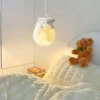 Modern-Cartoon-Bear-LED-Pendant-L-mpadas-para-o-quarto-do-mi-do-Cabeceira-Sala-de-1 Luminária Infantil Lua Com Ursa ou Coelho Acima Dormindo