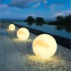 Simples-Outdoor-Moon-Floor-Lamp-Nordic-Creative-Villa-Jardim-P-tio-Gramado-Landscape-Lights-Children-Bedroom-1 Luminária Bola Acabamento Lua Para Jardins e Áreas De Piscina