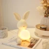 L-mpada-de-mesa-do-casamento-coelho-como-dos-desenhos-animados-criativos-e-high-end-luz-2 Luminária Infantil (Quarto Bebê), Coelhinho Branco ou Rosa