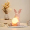 L-mpada-de-mesa-do-casamento-coelho-como-dos-desenhos-animados-criativos-e-high-end-luz-3 Luminária Infantil (Quarto Bebê), Coelhinho Branco ou Rosa