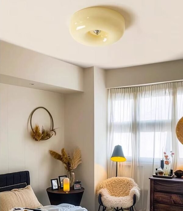 2-luminaria-sobrepor-redondo-rosquinha-de-vidro-cor-creme-para-sala-de-TV-Estar-cozinhas-e-lavabos-marca-miresa Luminária Sobrepor De Vidro Branco ou Bege Contemporâneo 2024/2025