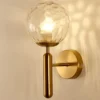 N-rdico-moderno-quarto-l-mpada-de-parede-ao-lado-bola-vidro-led-luzes-parede-wandlamp Luminária Parede Preta ou Dourada Com Bola De Vidro