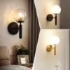 kf-H1aaa18e2eb174086b1d61ed18b66d490R-N-rdico-moderno-quarto-l-mpada-de-parede-ao-lado-bola-vidro-led-luzes-parede-wandlamp Luminária Parede Preta ou Dourada Com Bola De Vidro