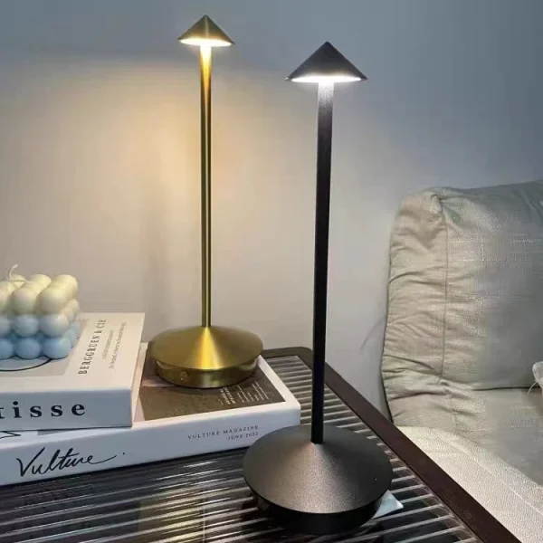 kf-S0e79c26446a843ac9aad6c13407b6657Y-2600-MAH-advanced-simple-wireless-charging-desk-lamp-hotel-bar-table-decorative-light