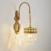 Arandela Lustre Dourado Francês e Cristal K9 | Miresa | loja-de-luminárias-São-Paulo Arandela Lustre Dourado Francês e Cristal K9 — arandela de cristal lustre dourado da Miresa, loja-de-luminárias-São-Paulo.