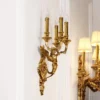 Arandela Dourada Clássica Estilo Lustre Escultura Humana