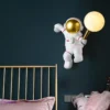 Arandela Infantil Astronauta Bola De Vidro