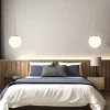 kf-S6221b824ff2a4f9ba6c08bf4998143e0r-Modern-simple-restaurant-Bar-dining-room-Creative-decorative-glass-ball-Light-Fixture-Nordic-bedroom-bedside-pendant Pendente Bola Branca e Metal Dourado ou Preto