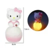 kf-S645a8fa4cbf3419495533998d1f365fdh-Sanrio-Hello-Kitty-Night-Light-Luminous-Children-s-Toy-Bedside-Lamp-Anime-Cartoon-Lights-Kuromi-Cinnamoroll Luminária Hello Kitty Luminoso