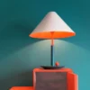 kf-S6f4fbbff77d142dc82085ddd00d08f321-Nordic-LED-Table-Lamp-AC-90V-to-260V-Bucket-Shape-Creative-Desk-Lamps-For-Modern-Bedroom Abajur Art Pop Contemporâneo