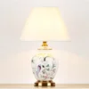 kf-S9ca90025a42c460e8819092f27ca86848 Abajur Clássico Cerâmica Fundo Branco e Desenho Floral
