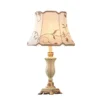 kf-Sc0dff29953744b098d6453d0e367f13aR-Table-Lamp-Modern-Simple-Study-Creative-Desk-Lamp-European-Living-Room-Bedroom-Bedside-Decorative-Desk-Lamp Abajur Clássico Europeia De Resina Cúpula Tecido