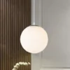 Pendente Vidro Bola Branca Leitosa Estrutura Cromada | Miresa | loja-de-luminárias-São-Paulo Pendente Vidro Bola Branca Leitosa Estrutura Cromada, uma opção de pendente de vidro bola branca, vendida pela Miresa, loja-de-luminárias-São-Paulo.