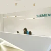kf-H1f12c0676e0945908603270414b0fdabY-LODOOO-Copper-plating-Modern-Led-Pendant-Lights-For-Living-study-Room-Acrylic-light-pipe-Led-pendant Lustre Tubular Linear De Acrílico e Alumínio Dourado