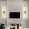 Arandela Alumínio Preto ou Dourado e Tubular Linear Acrílico