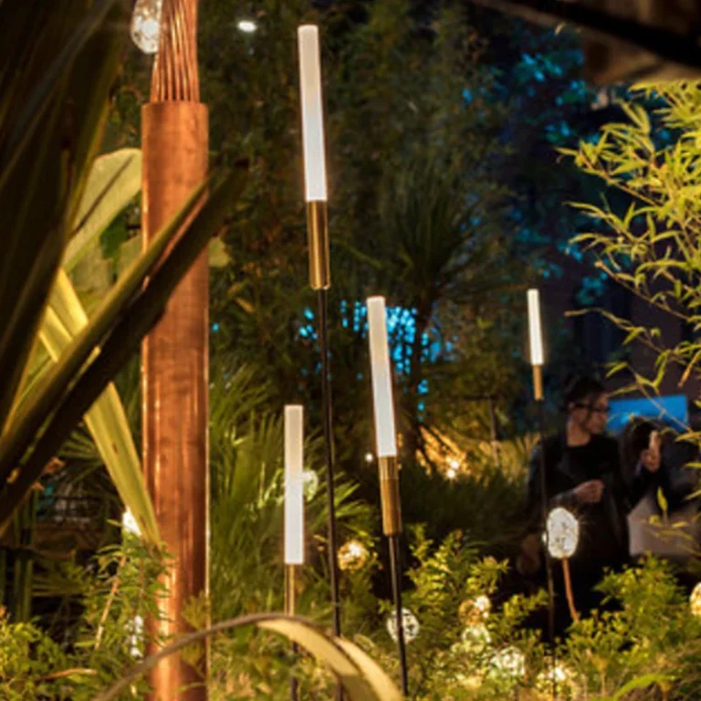 Luminária VagaLume À Prova D’Água Formato Junco — luminária de junco da Miresa, loja-de-luminárias-São-Paulo.