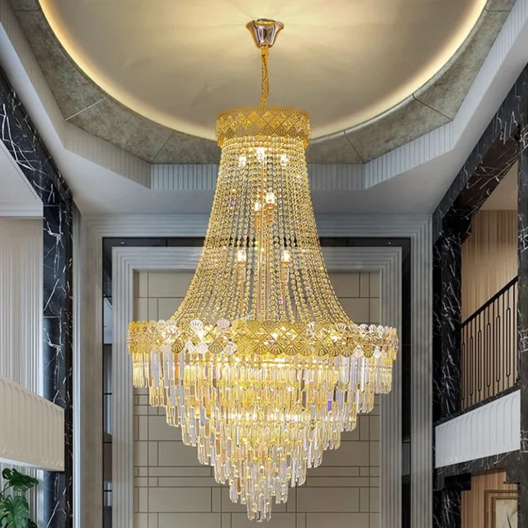 Lustre Dourado Duplex Cristal K9 Translúcido Pé Direito Duplo Para Escadas: lustre de cristal dourado duplex, oferecido pela Miresa, loja-de-luminárias-São-Paulo.
