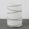 kf-Sf9f6fa50e80941b78eb5492610794d649-Vidro-Sombra-Cilindro-Lumin-ria-Cobertura-de-Substitui-o-Linha-Estilo-E27-Montagem-para-Lustre-Apertadores Cúpula Branca Linhas Pretas De Vidro Cilindro Par Luminária