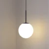 Pendente Bola De Vidro Branca Leitosa Metal Dourado ou Preto Marca Miresa Pendente Bola De Vidro Branca Leitosa Metal Dourado ou Preto